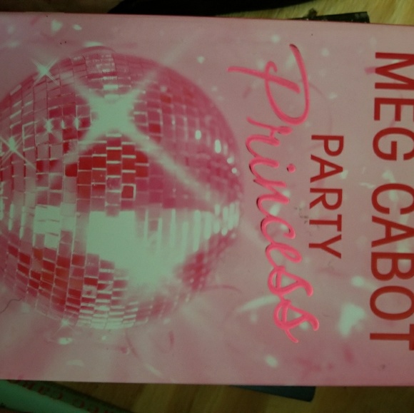 Books - Picture 7 of 8